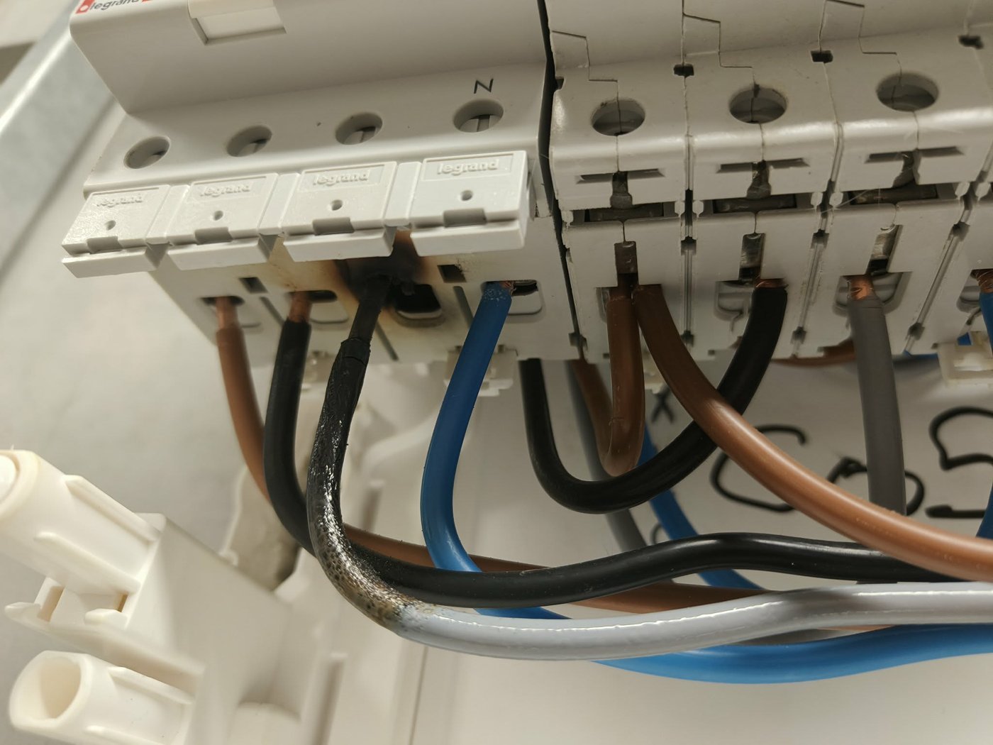 Câble endommagé diagnostiqué par Voltflow lors d'un dépannage